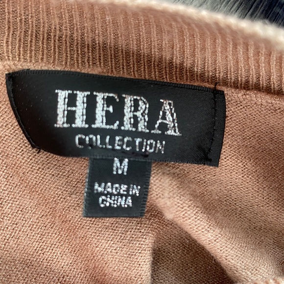 Hera Collection Crop Sweater - Picture 2 of 3